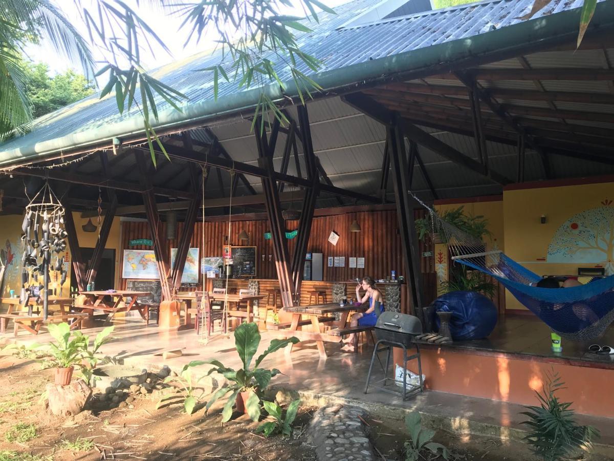 Luminosa Uvita Hostel Exterior photo